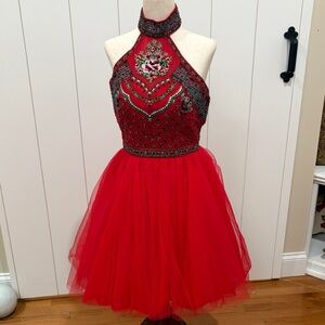 Sherri Hill Red Short Party Dress. Size 2
